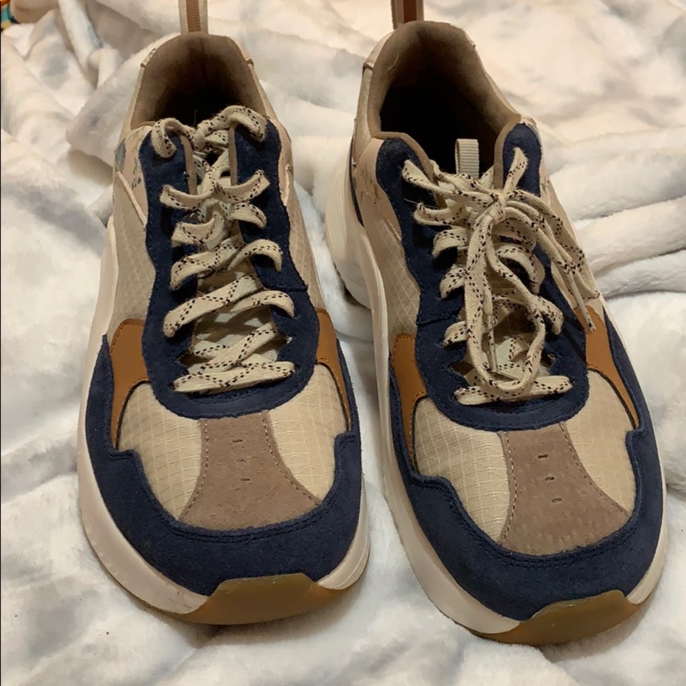 Chunky Tennis Shoes
